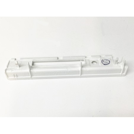 Es el embellecedor lateral de la main  del televisor Samsung T24D391EW